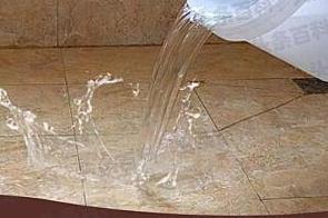 曹妃甸漏水维修 免砸砖防水材料该如何施工